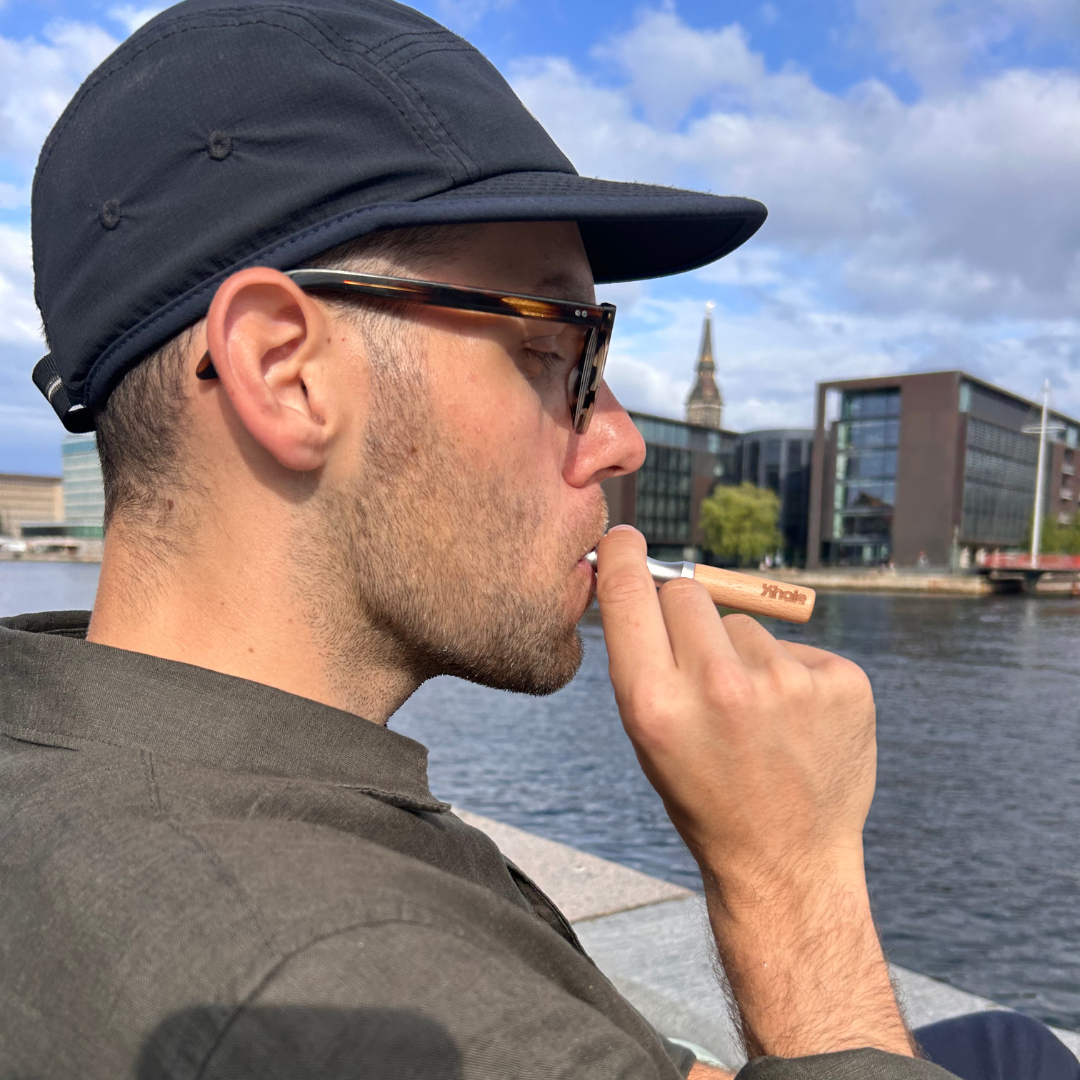 Man using Xhale Maple